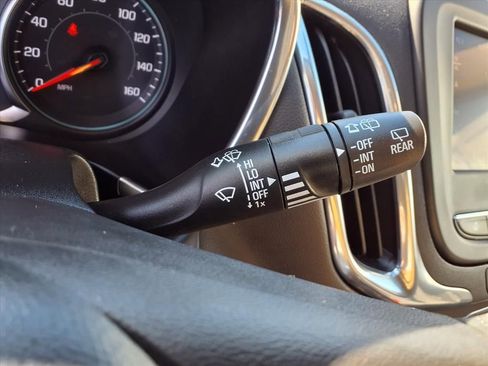 Used 2023 Chevrolet Equinox LT image 12