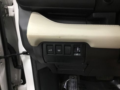 Used 2023 Subaru Ascent Limited AWD/4WD image 13