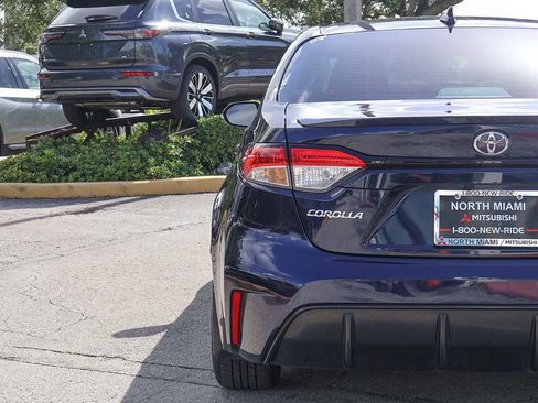 Used 2024 Toyota Corolla SE FWD image 13