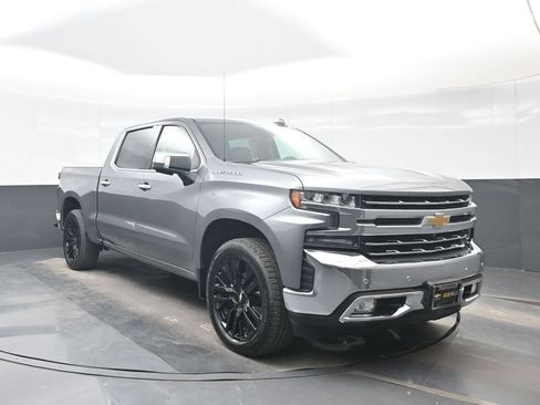 Used 2022 Chevrolet Silverado 1500 LTZ w/ Technology Package AWD/4WD image 9