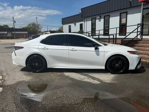 Used 2021 Toyota Camry XSE image 6