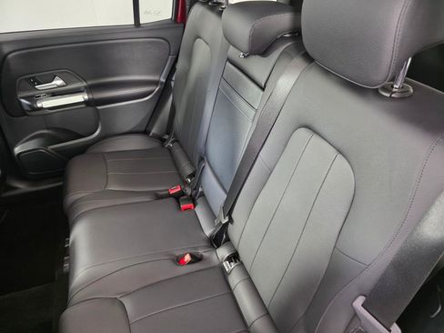 Certified 2022 Mercedes-Benz GLB 250 image 16