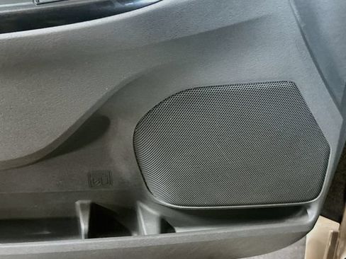 Used 2014 Toyota Sienna LE FWD image 19