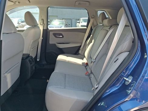 Used 2022 Nissan Rogue SV AWD/4WD image 10