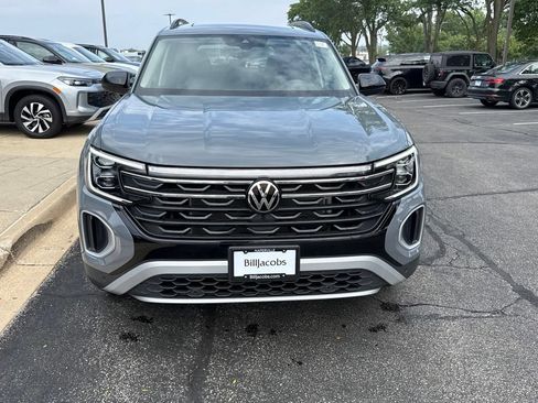 Used 2024 Volkswagen Atlas Peak Edition SEL AWD/4WD image 9