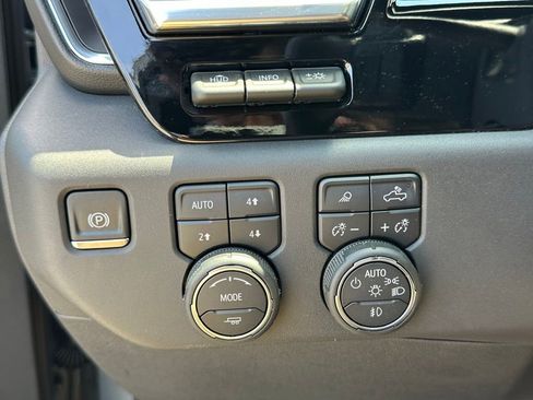 Used 2025 Chevrolet Silverado 1500 High Country w/ High Country Premium Package AWD/4WD image 37
