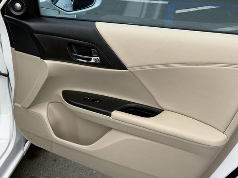 Used 2013 Honda Accord EX-L image 19