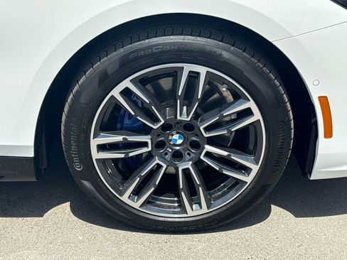 Used 2026 BMW 530i w/ M Sport Package RWD image 7