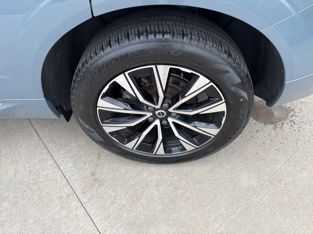 Certified 2023 Volvo XC60 B5 Plus w/ Climate Package AWD/4WD image 16