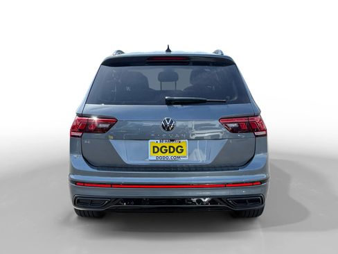 Certified 2023 Volkswagen Tiguan SE R-Line FWD image 4