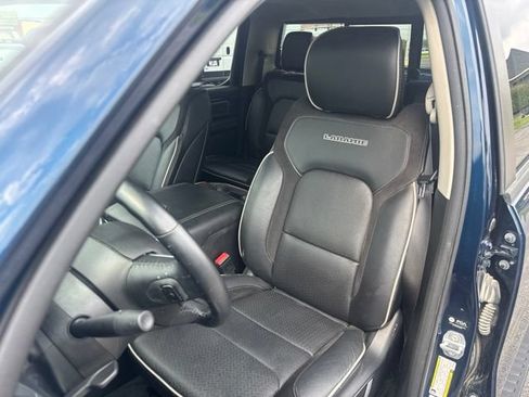 Used 2022 RAM 1500 Laramie AWD/4WD image 15