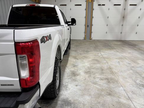 Used 2019 Ford F250 XL w/ Power Equipment Group image 10