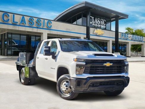 Used 2024 Chevrolet Silverado 3500 W/T w/ WT Convenience Package image 2