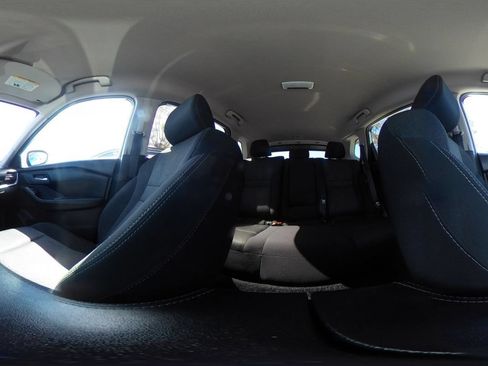 Used 2025 Nissan Rogue SV FWD image 43