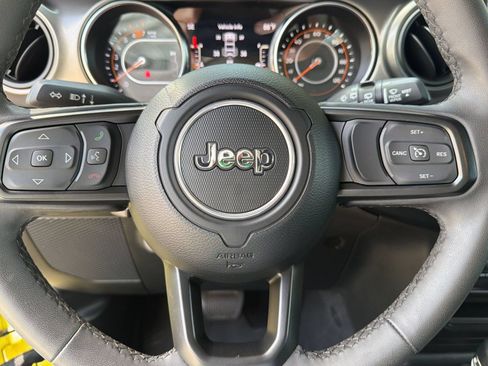 Used 2023 Jeep Wrangler Unlimited Sport AWD/4WD image 11