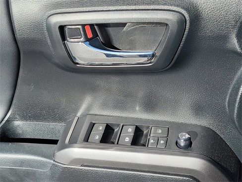 Used 2021 Toyota Tacoma 4x4 Double Cab image 18