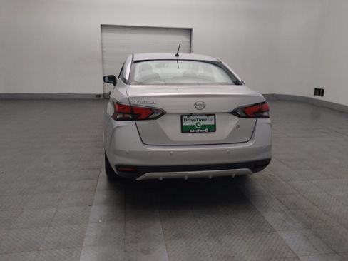 Used 2025 Nissan Versa S FWD image 6