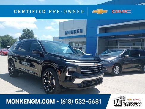 Certified 2024 Chevrolet Traverse RS image 1