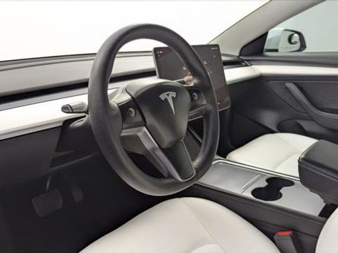 Used 2022 Tesla Model 3 image 22
