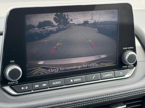 Certified 2025 Nissan Rogue SV AWD/4WD image 25