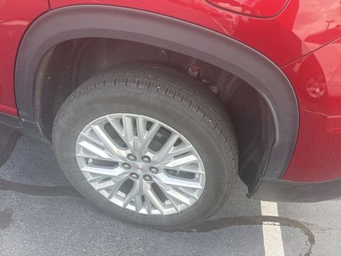 Used 2024 GMC Acadia Elevation FWD image 9