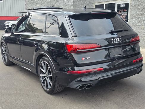 Used 2022 Audi SQ7 Prestige AWD/4WD image 6