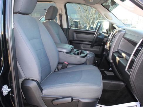 Used 2017 RAM 2500 Tradesman w/ Chrome Appearance Group image 17