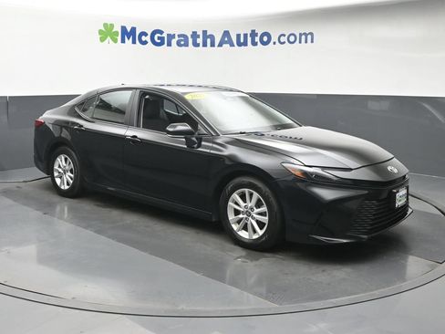 Used 2025 Toyota Camry LE FWD image 2