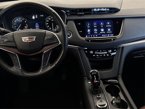 Used 2023 Cadillac XT5 Premium Luxury FWD image 18