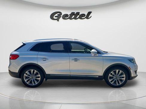 Used 2016 Lincoln MKX Reserve w/ Technology Package AWD/4WD image 4