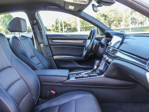 Used 2021 Honda Accord Sport image 17