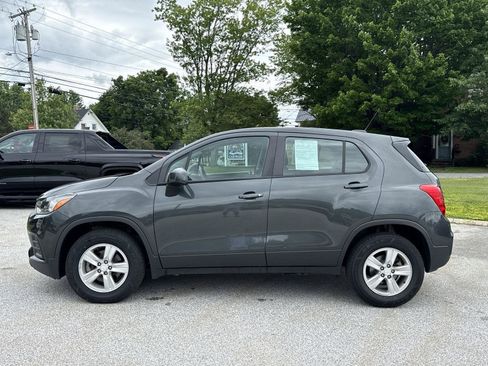 Used 2020 Chevrolet Trax LS AWD/4WD image 8