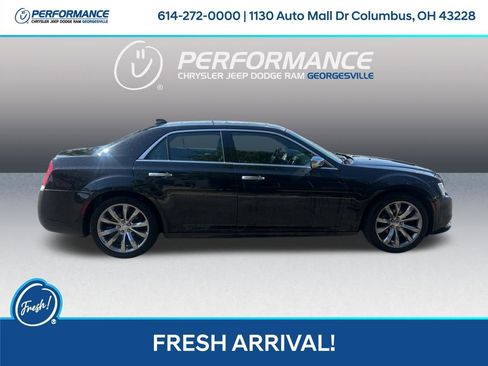 Used 2015 Chrysler 300 C Platinum w/ Light Group RWD image 1