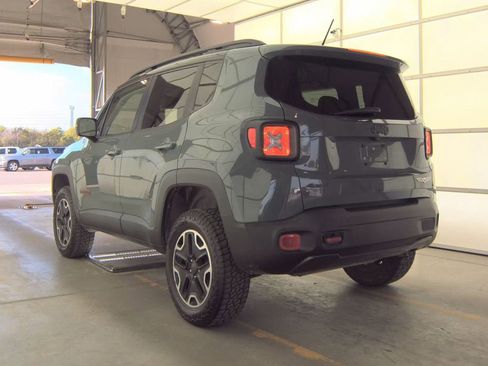 Used 2016 Jeep Renegade Trailhawk image 5