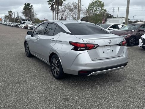Used 2021 Nissan Versa SV image 6