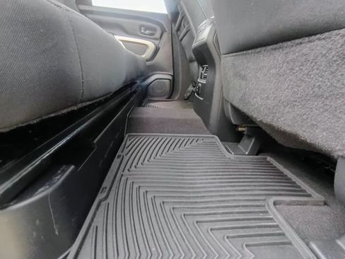 Used 2016 Nissan Titan SV AWD/4WD image 59