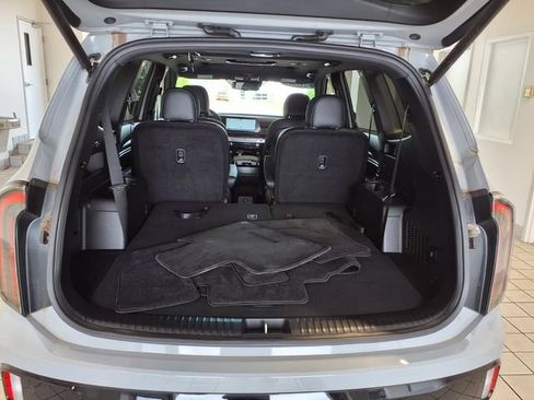 Used 2025 Kia Telluride AWD image 25