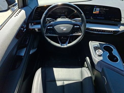 Certified 2025 Cadillac Optiq Sport 2 w/ LPO, Floor Liner Package AWD/4WD image 10