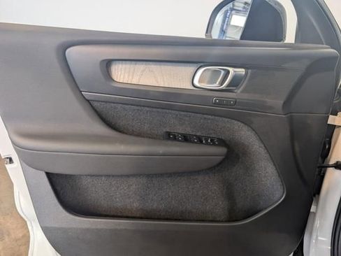 Used 2026 Volvo XC40 B5 Core w/ Climate Package image 11