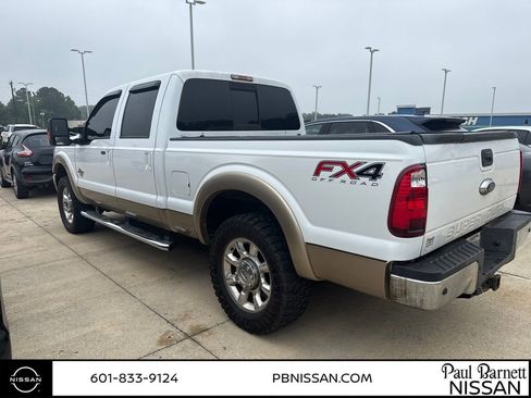Used 2014 Ford F250 Lariat w/ Lariat Interior Package AWD/4WD image 4