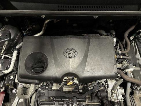 Certified 2022 Toyota RAV4 XLE image 12