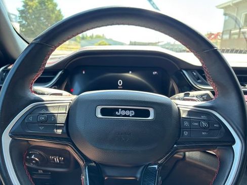 Used 2022 Jeep Grand Cherokee Trailhawk w/ Advanced Protech Group II AWD/4WD image 20