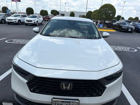 Used 2023 Honda Accord LX image 2