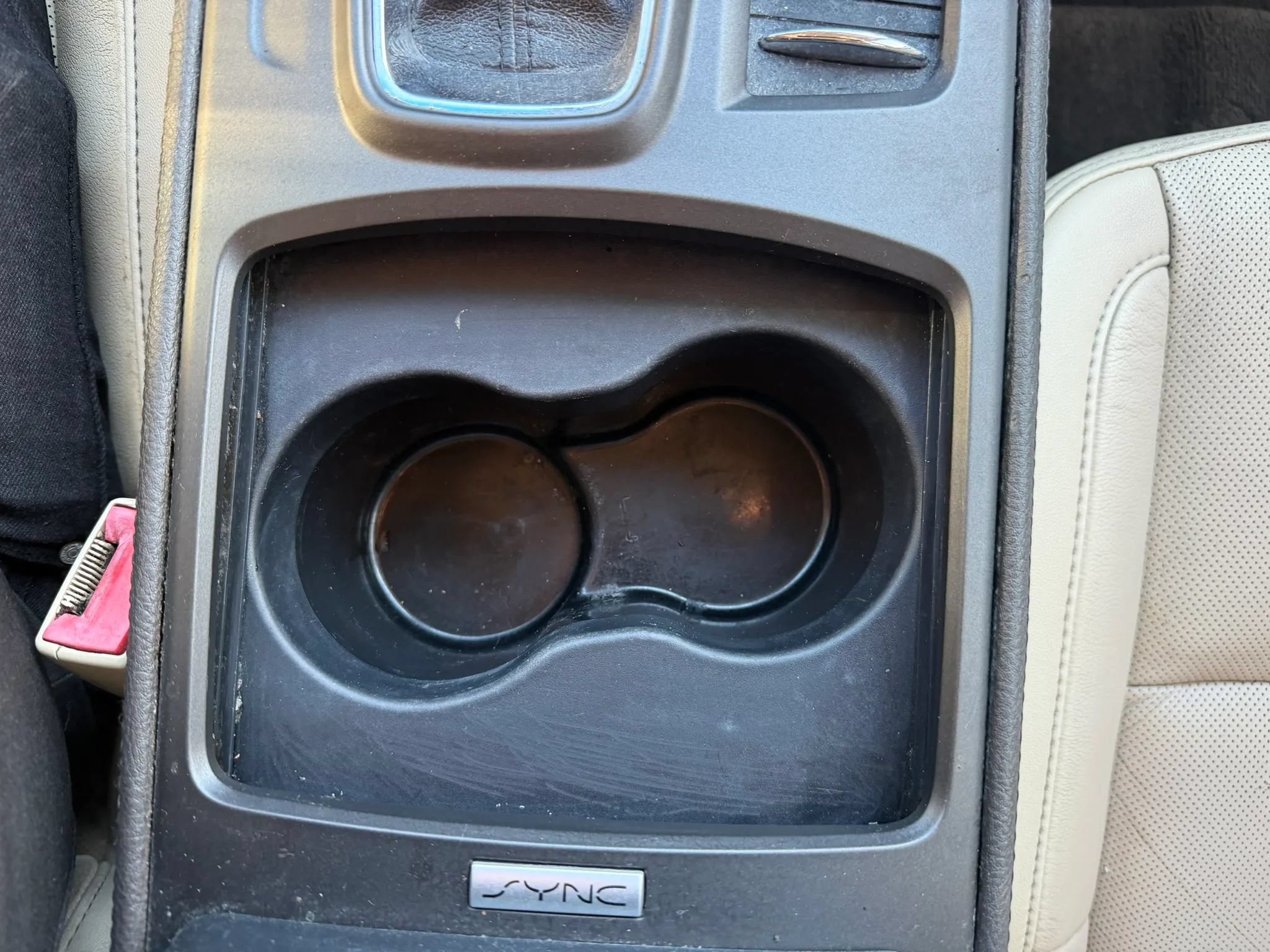 Used 2014 Lincoln MKS AWD image 20