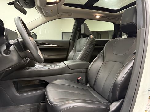 Certified 2024 INFINITI QX60 Pure FWD image 12