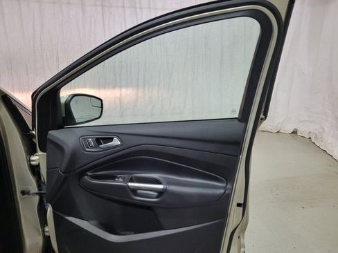 Used 2018 Ford Escape SE image 52