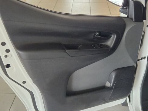 Used 2021 Nissan NV200 S FWD image 16