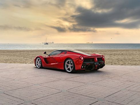 Used 2015 Ferrari LaFerrari image 14