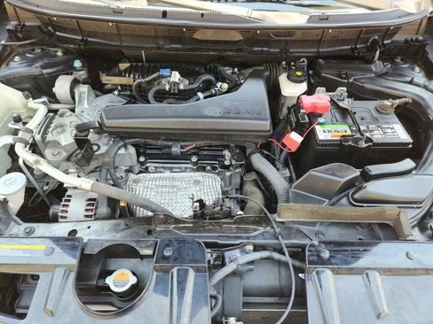 Used 2015 Nissan Rogue SV w/ SV Moonroof Package image 17