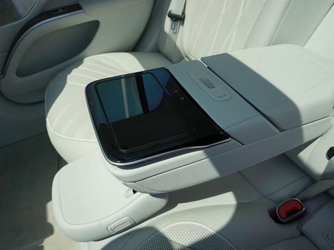Certified 2023 Mercedes-Benz EQS 580 4MATIC Sedan image 27